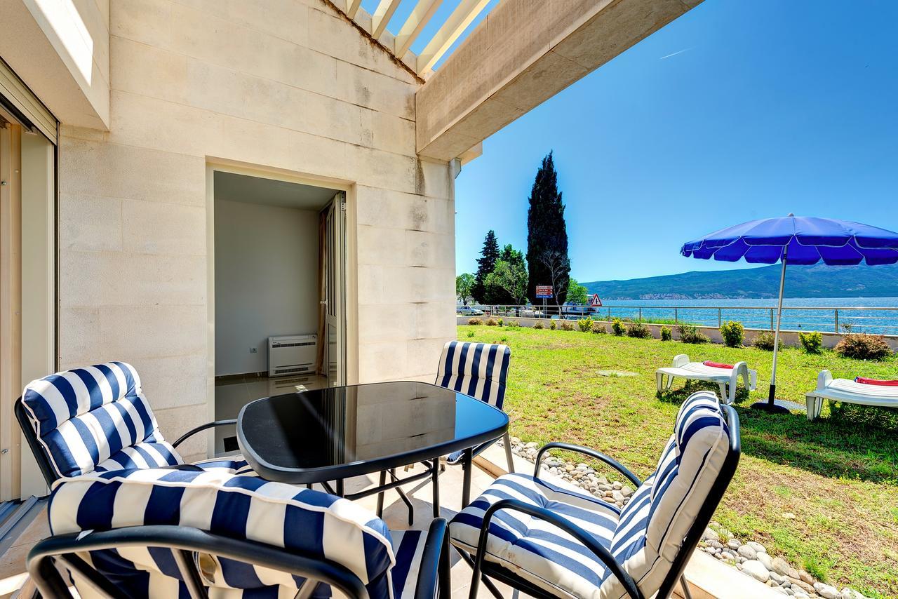 Apartments Villa Adriatic ติวัต ภายนอก รูปภาพ